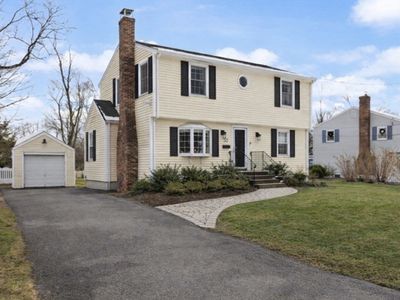 50 Forest St, Reading, MA, 01867