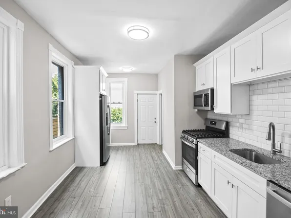 81 W Weaver St, Philadelphia, PA 19119