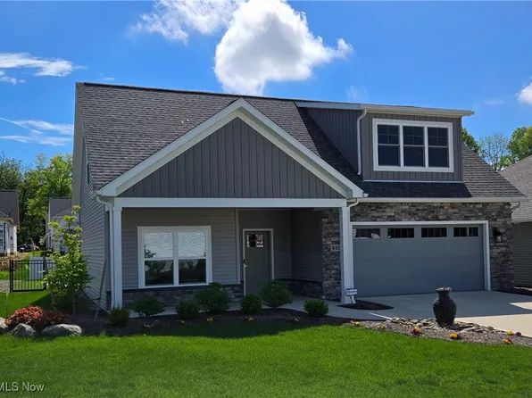 4451 Dogwood Ct #31, North Canton, OH 44720