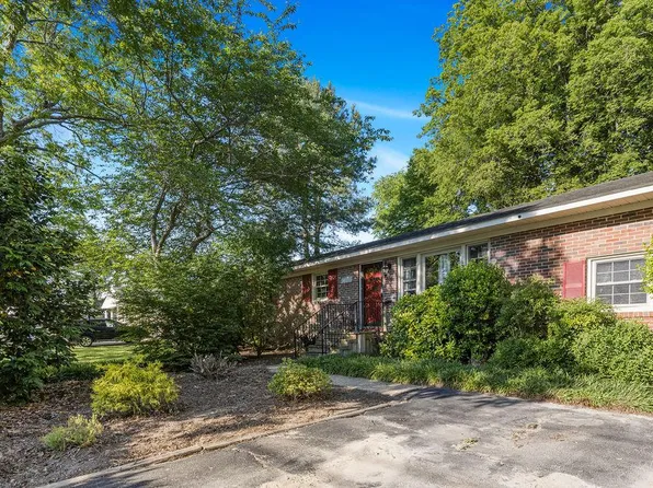 902 Rebecca St, Franklin, VA 23851