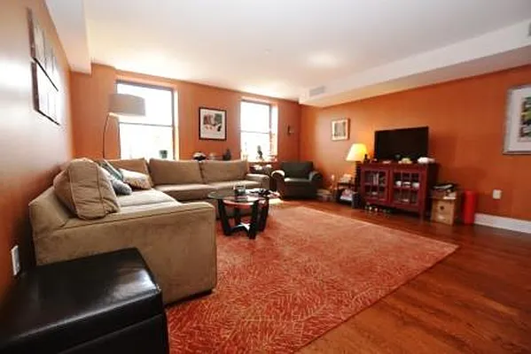 Rented by City Connections Realty | media 10