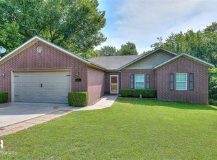 1 Jellinger Cir, Bella Vista, AR 72715