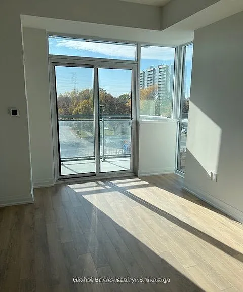 10 Meadowglen Pl #410 — Photo 5