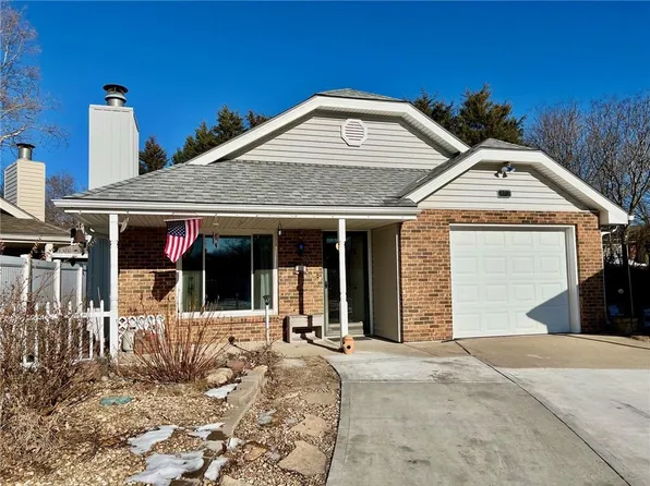 2712 NW 4th St, Blue Springs, MO 64014
