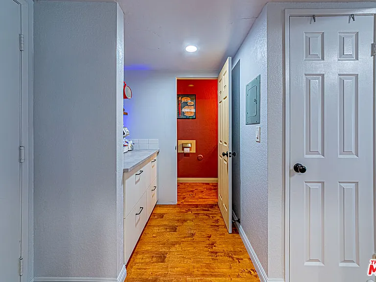 14742 Pioneer Blvd — Photo 12