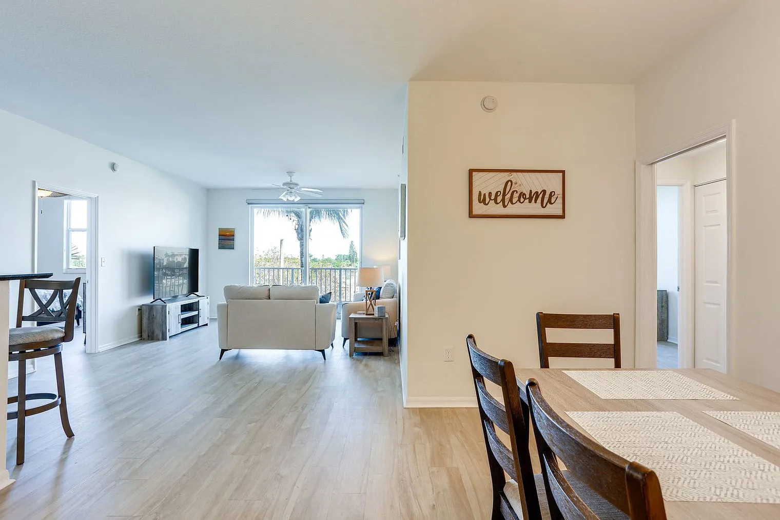 2 bed, 2.0 bath, 1259 sqft, $2,871 — Photo 4