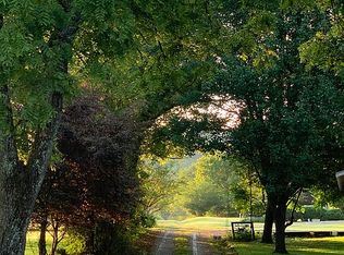 202 Bh Graybeal Ln, Johnson City, TN 37601