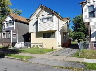 25 Quamina Dr, Rochester, NY 14605