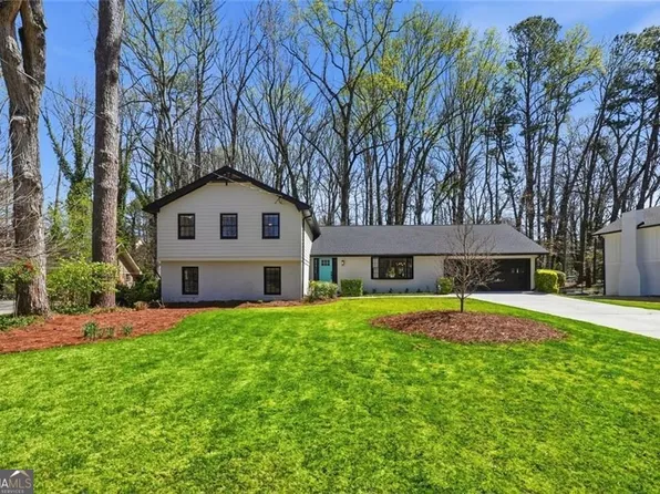 2827 Livsey Ct, Tucker, GA 30084