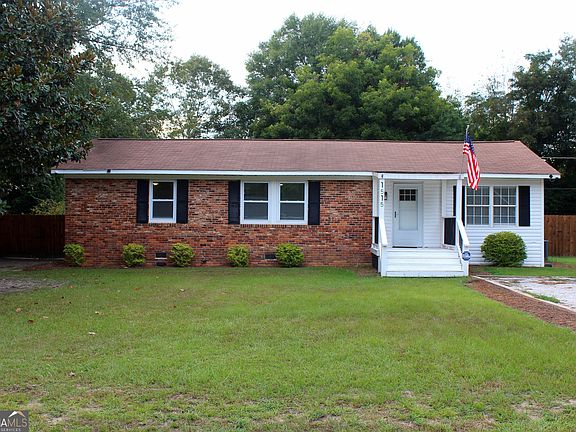 2nd image of 1515 Rockdale Dr