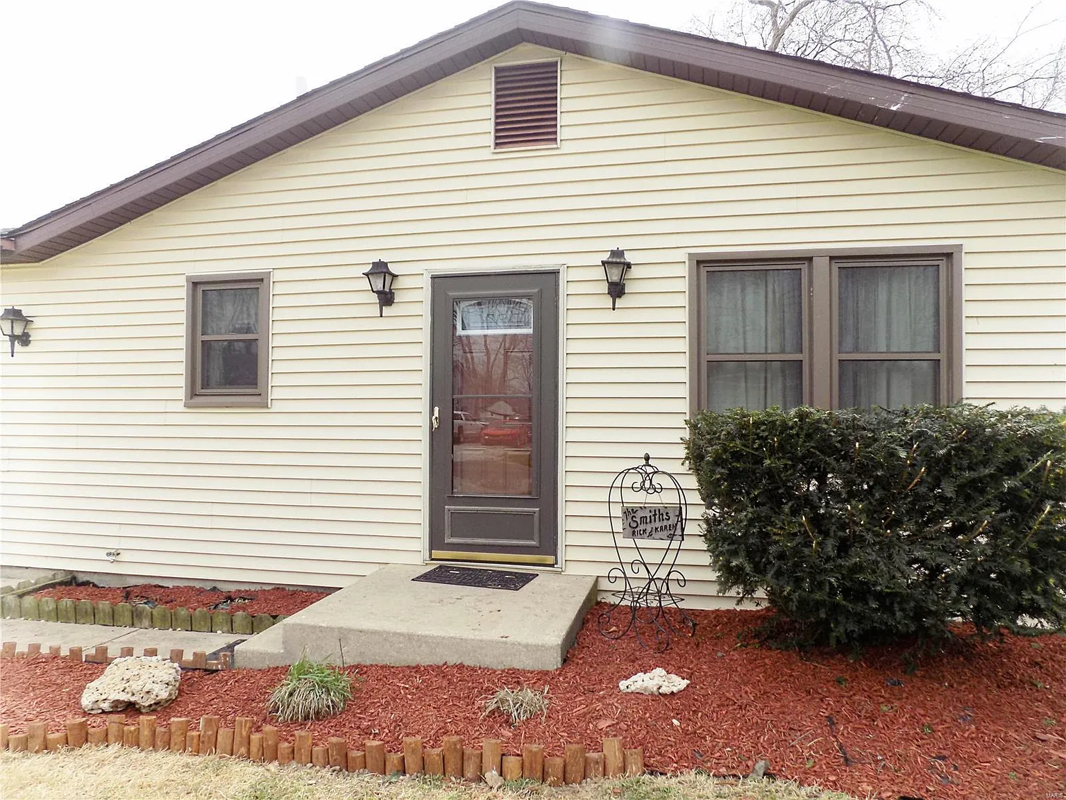 230 Vine St photo 1