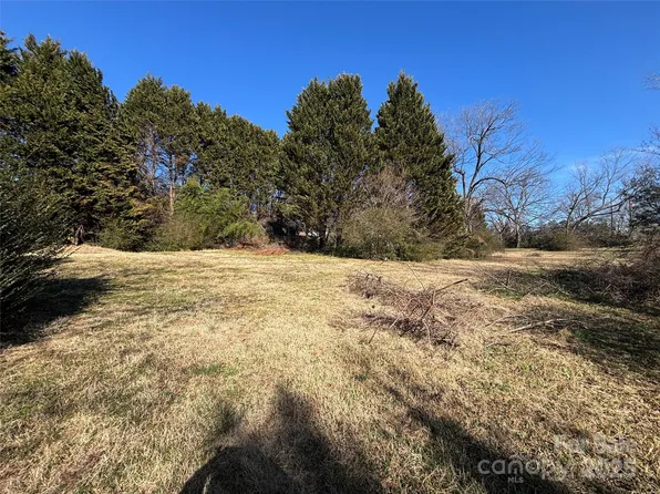 Duke St, Granite Falls, NC 28630