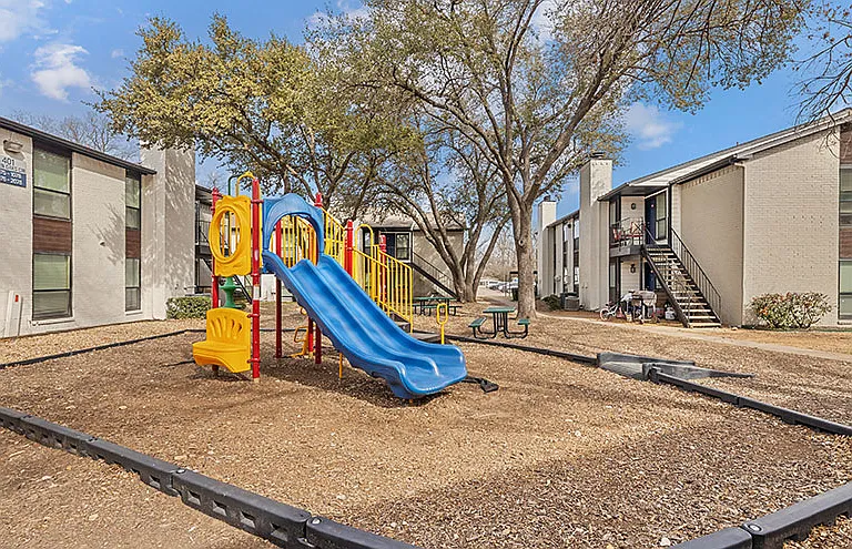 The Oakley Apartment Homes — Photo 21