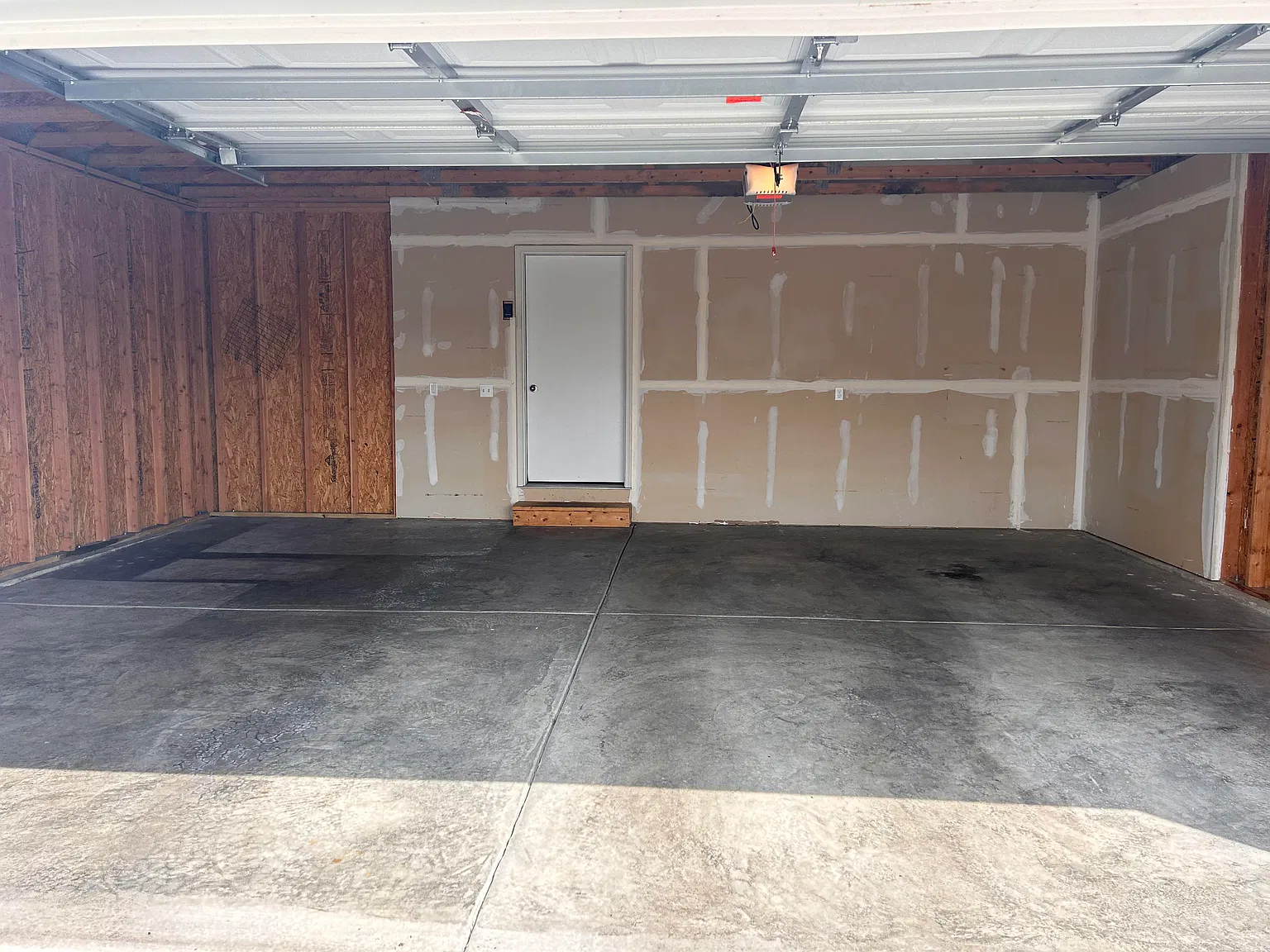 3 bed, 1594 sqft, $1,800 — Photo 2