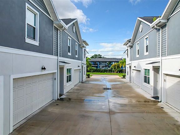3rd image of 3715 W Wisconsin Ave #4