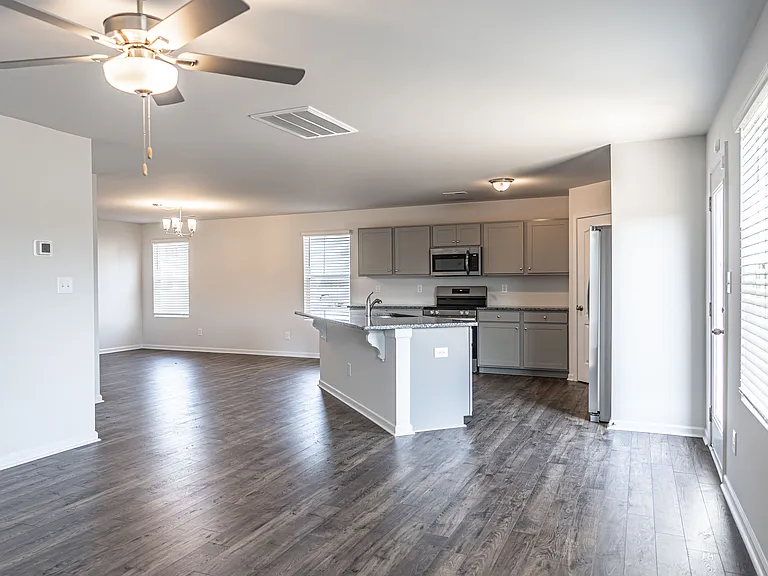 397 Walters Run Dr — Photo 4