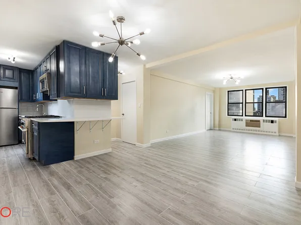 241 East 76th Street image 1 of 6