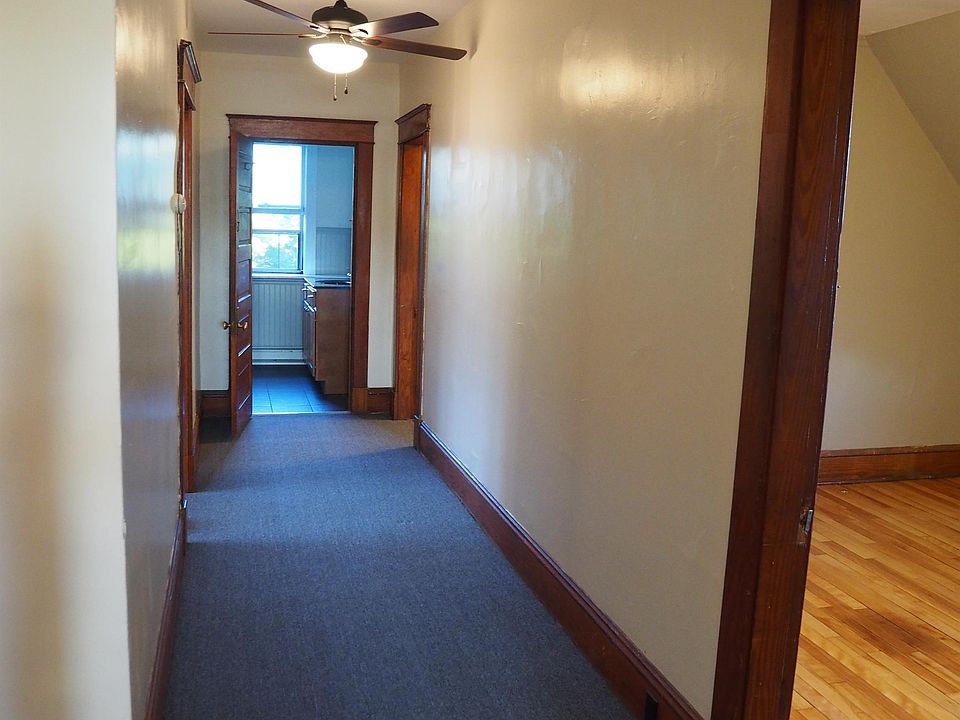 1st image of 90 N Winooski Ave #6