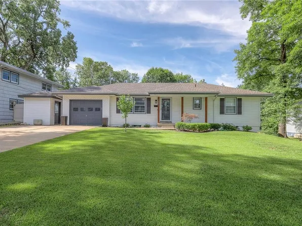 4007 E Red Bridge Rd, Kansas City, MO 64137