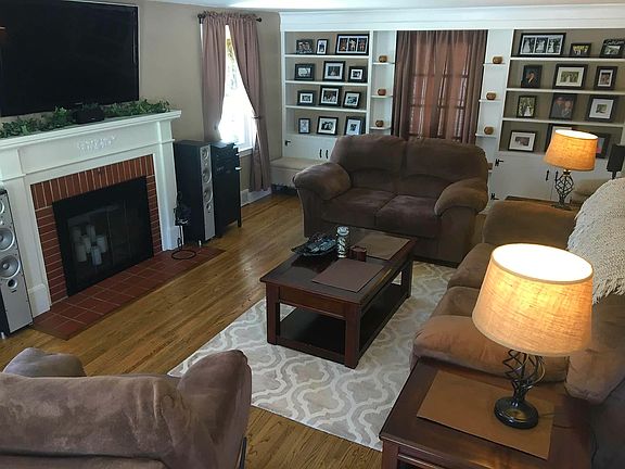 2nd image of 41 Quincy Ave