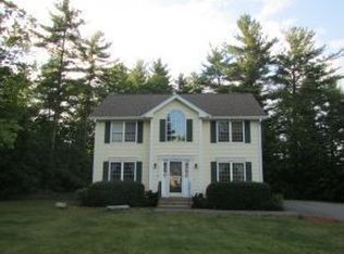 48 Century Ln, Litchfield, NH 03052