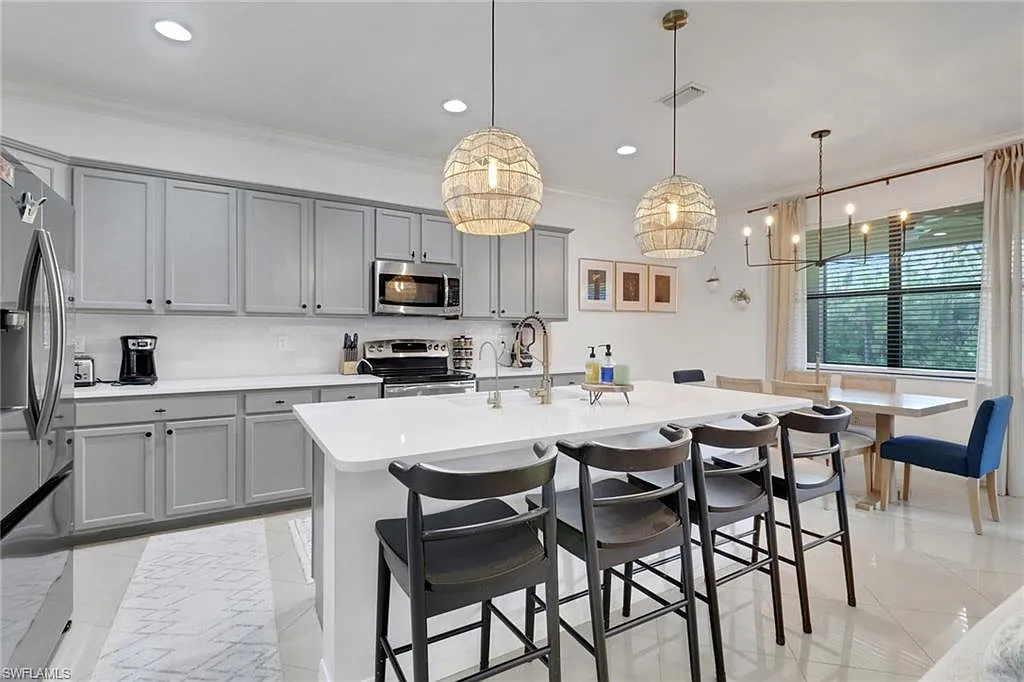 4 bed, 3.0 bath, 2606 sqft, $3,500 — Photo 1