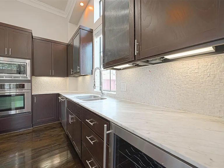 1739 Oakdale St — Photo 20