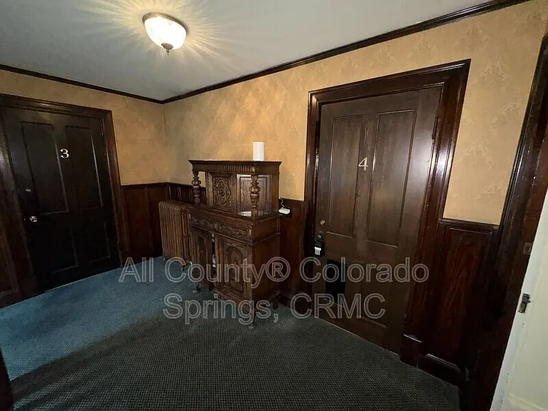 1238 Wood Ave #4 — Photo 3