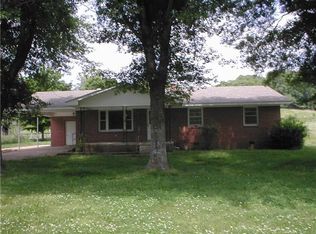 4074 Trace Ck Rd, Mc Ewen, TN 37101