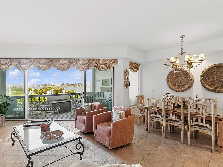260 Dune Rd #79 — Photo 5