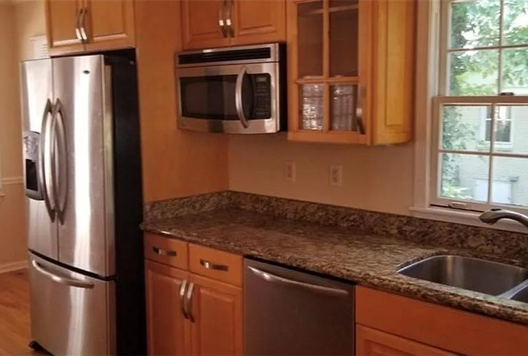 3386 Shorelake Dr — Photo 7