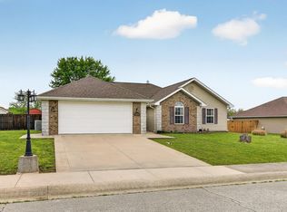 1786 Pierce Ln, Neosho, MO 64850