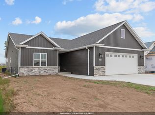 3710 E Callalilly Ln, Appleton, WI 54913