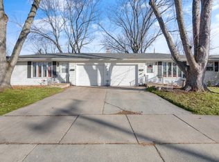 1120 9th St, Green Bay, WI 54304