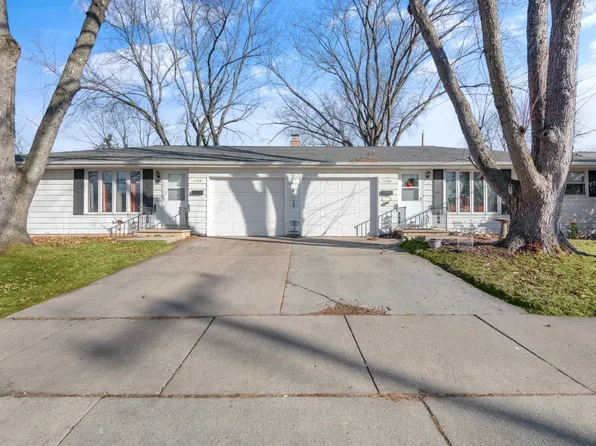 1120 9th St, Green Bay, WI 54304