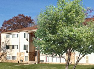 370 W Hopkins Ave #390-206, Pontiac, MI 48340