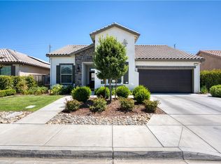 9113 Oak Garden Ln, Shafter, CA 93263