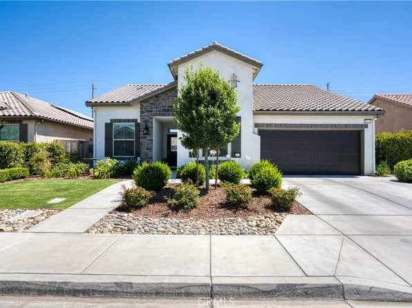 9113 Oak Garden Ln, Shafter, CA 93263