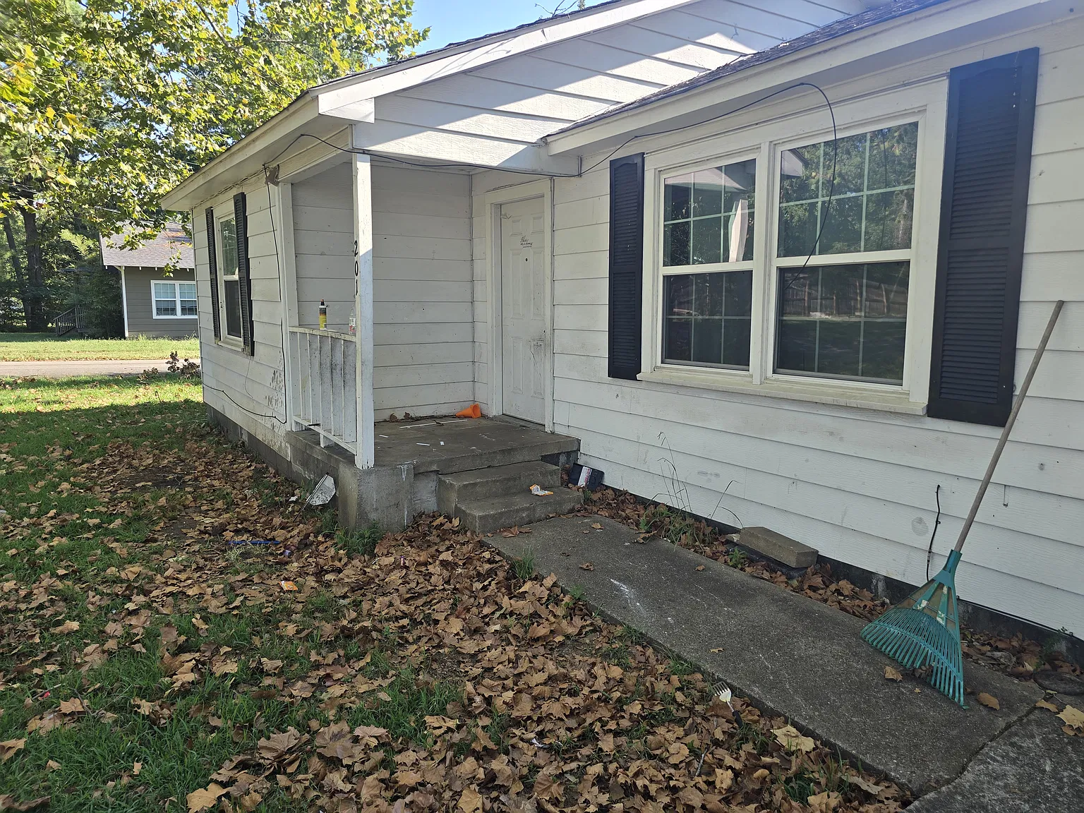 3 bed, 1090 sqft, $1,316 — Photo 2