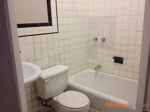 5th image of 47-10 11th St #1