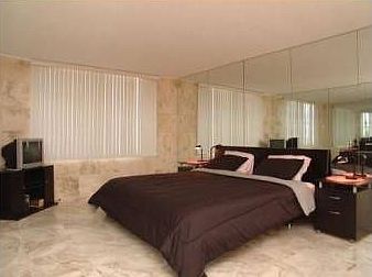 2nd image of 3230 W Hillsboro Blvd
