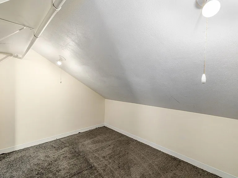 717 Fairmont Dr — Photo 25