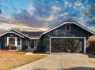 2012 Stanford Ct, Los Banos, CA 93635