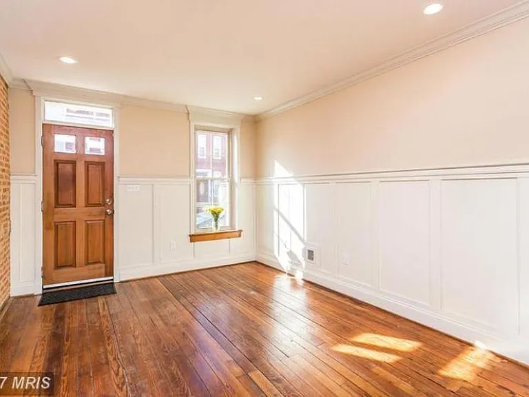 30 E Heath St #PRIMARYROOM — Photo 4