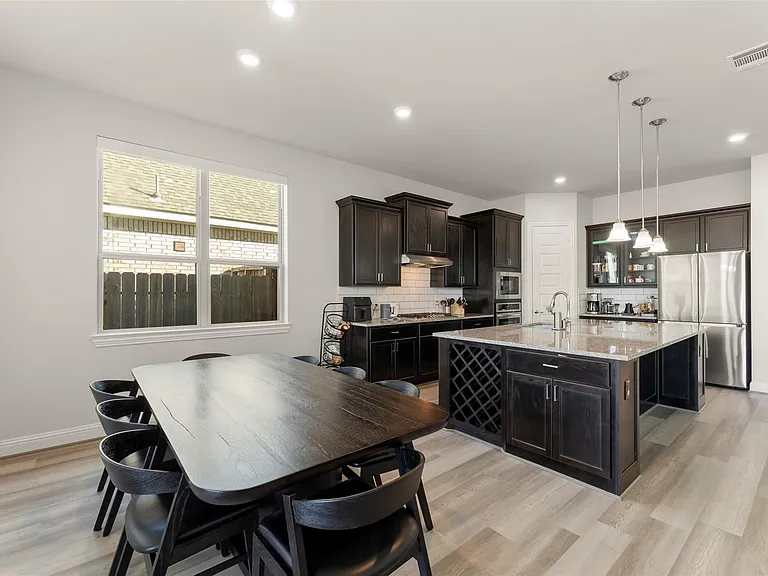 922 Shumard St — Photo 15