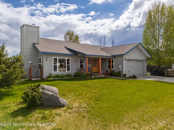 330 Meadowood St, Pinedale, WY 82941
