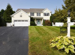 44 Pioneer Trl, Plymouth, MA 02360