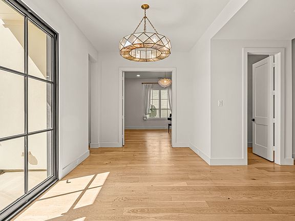 5th image of 9644 Latour Ln