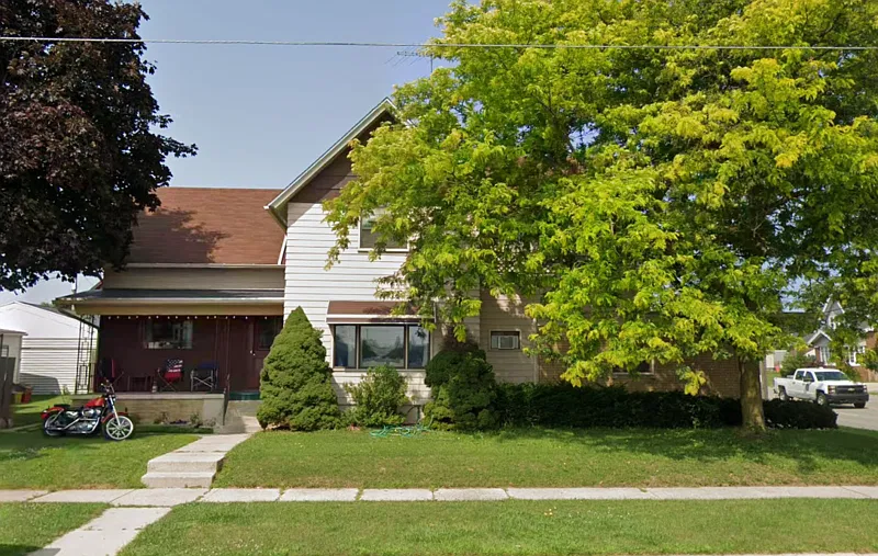 2 bed, 1.0 bath, $850 — Photo 1