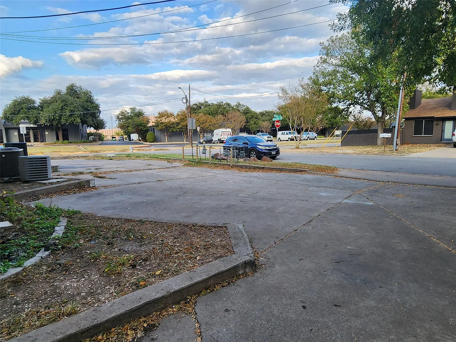 2 bed, 1.5 bath, 950 sqft, $1,600 — Photo 4
